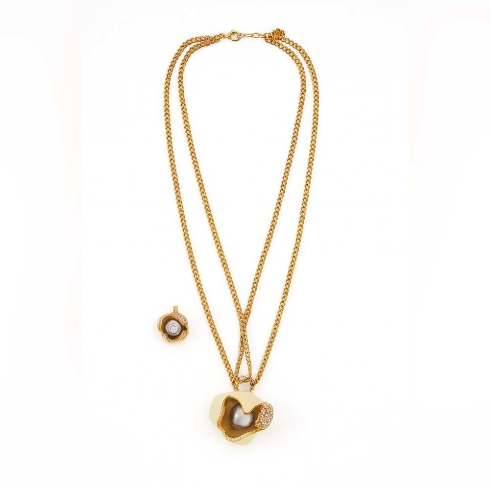 Rare Swarovski Pearl / Stone necklace